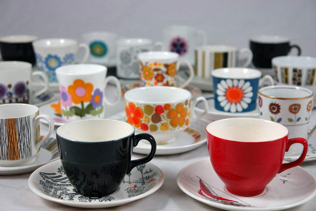 tea cups of different colors and sizes