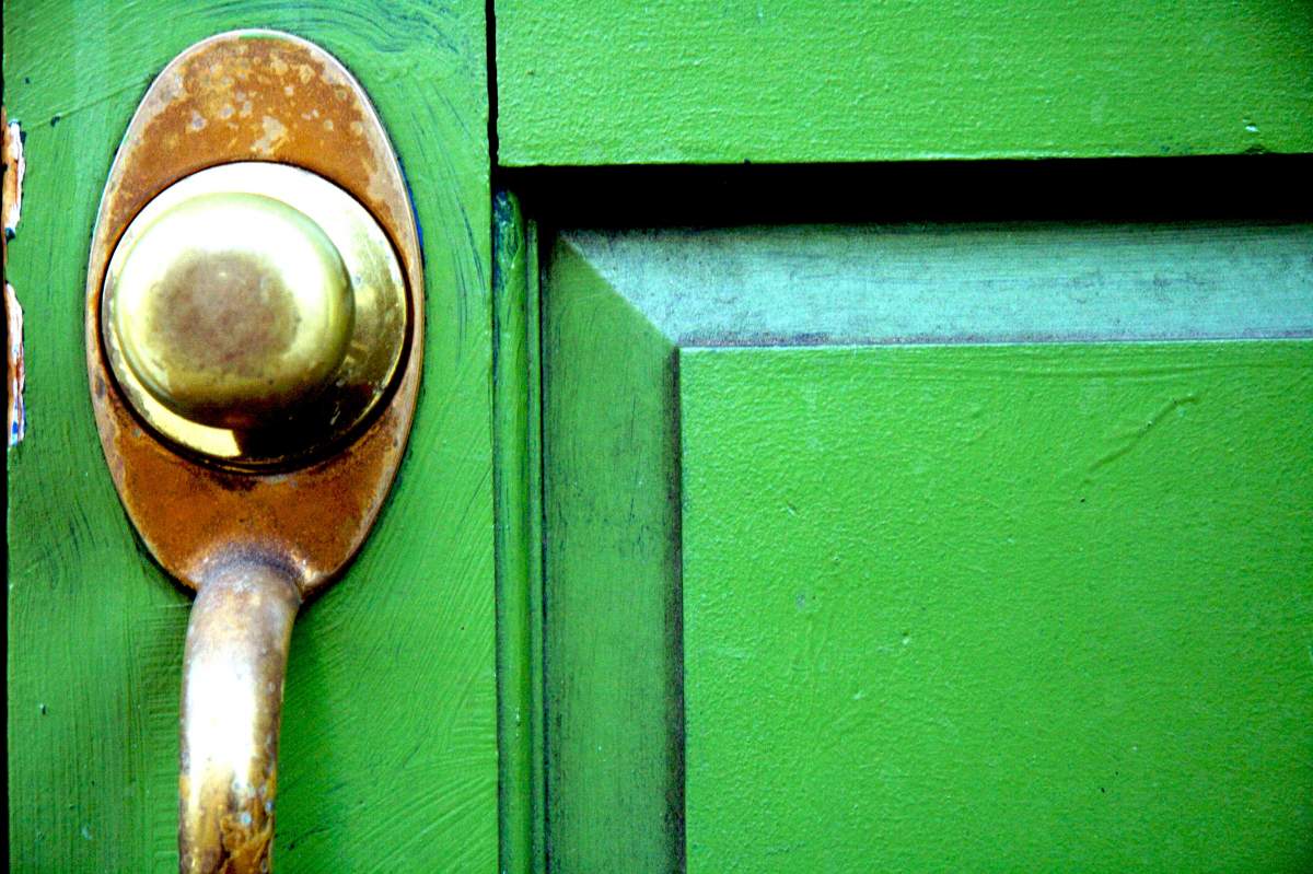 green door with handle