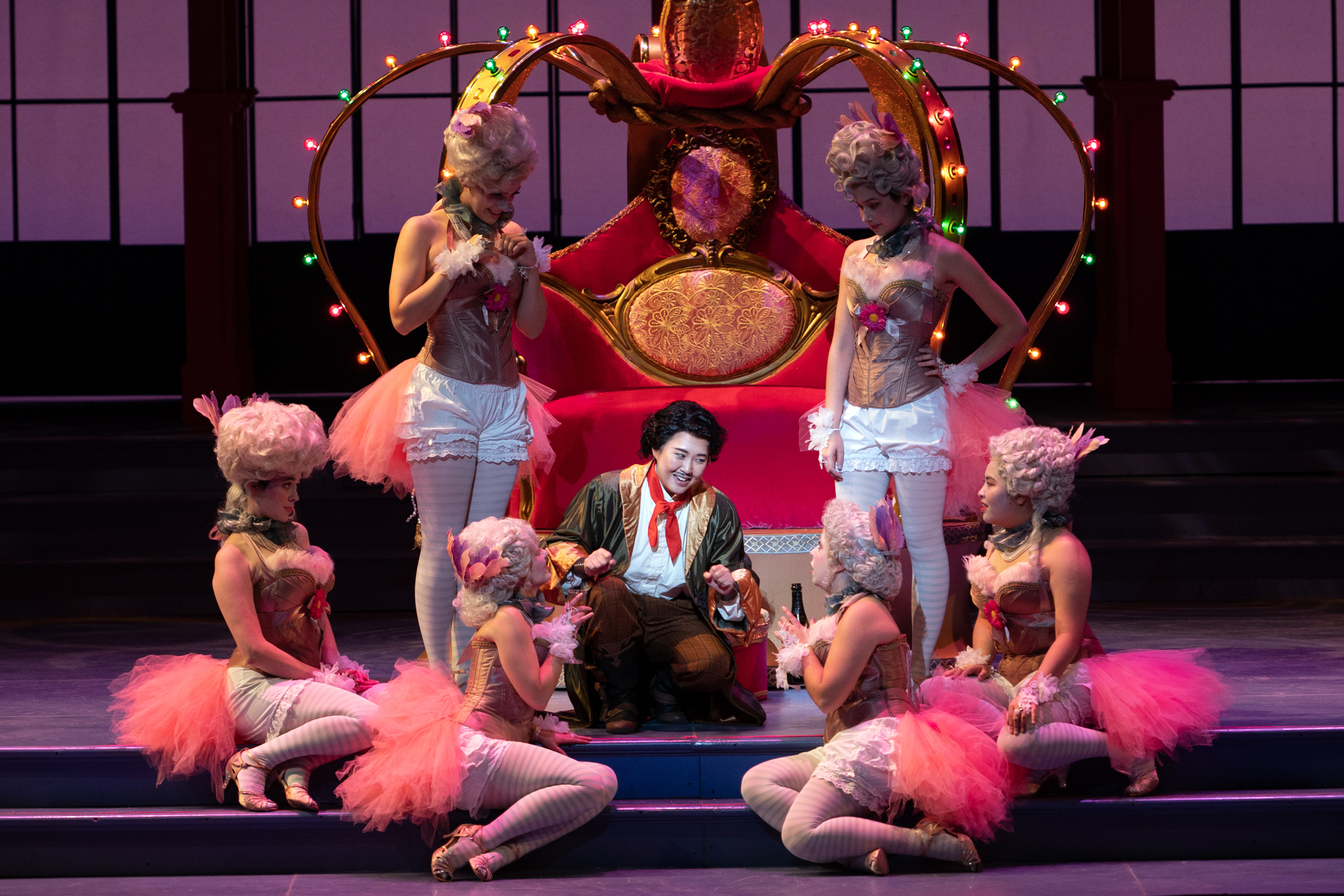 Mezz-soprano Dajeong Song as Lazuli in L'Etoile