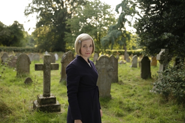 Lucy Worsley in Cemetery