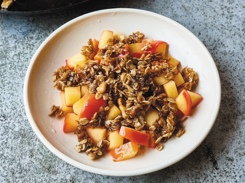 Mark Bittman's skillet apple crisp