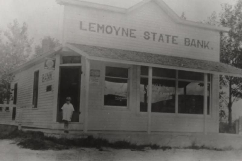 The bank in the town of old Lemoyne