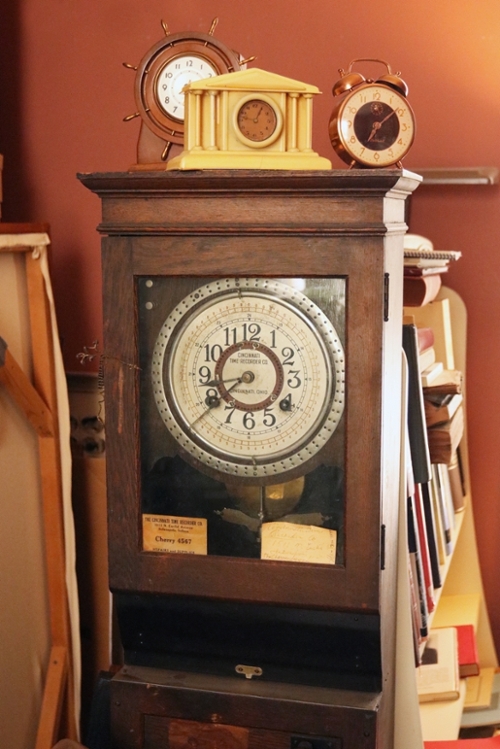 Farmer House Clock