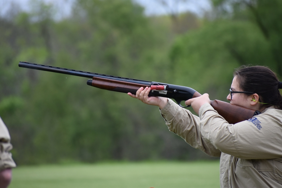 ISHSCTL Clay Target female athlete