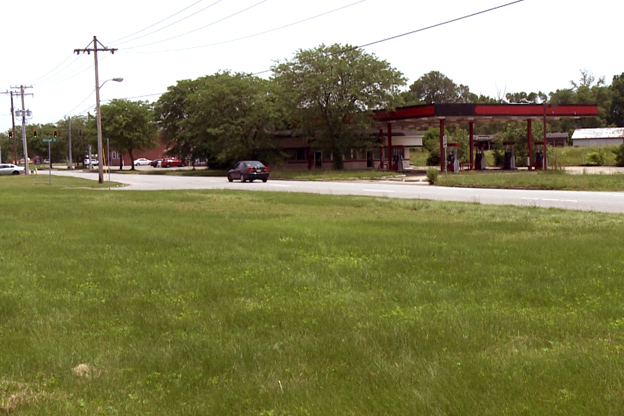 Abandoned gas station off Second Street in Columbus