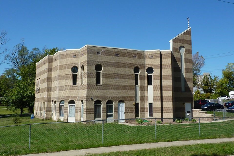 The outside of the Islamic Center of Bloomington.