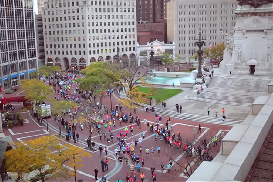 Aerial view of the Indianapolis Monumental Marathon on Monument Circle
