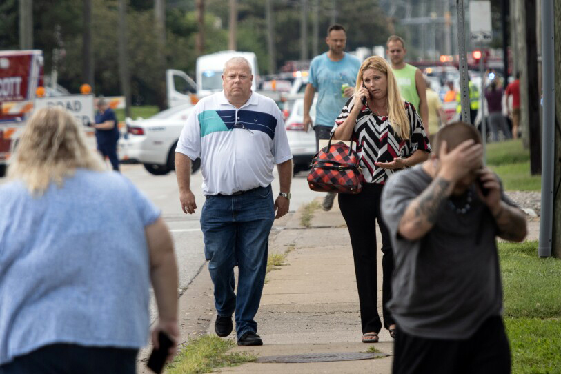 People leaving Evansville blast scene