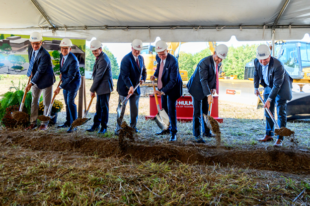 Construction has started on Rose-Hulman Institute of Technology’s new entrepreneurial district that will serve as a hub for entrepreneurship and technological advancement, expand educational opportunities, and bring economic growth.