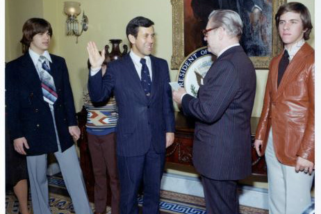 Lugar sworn in as senator