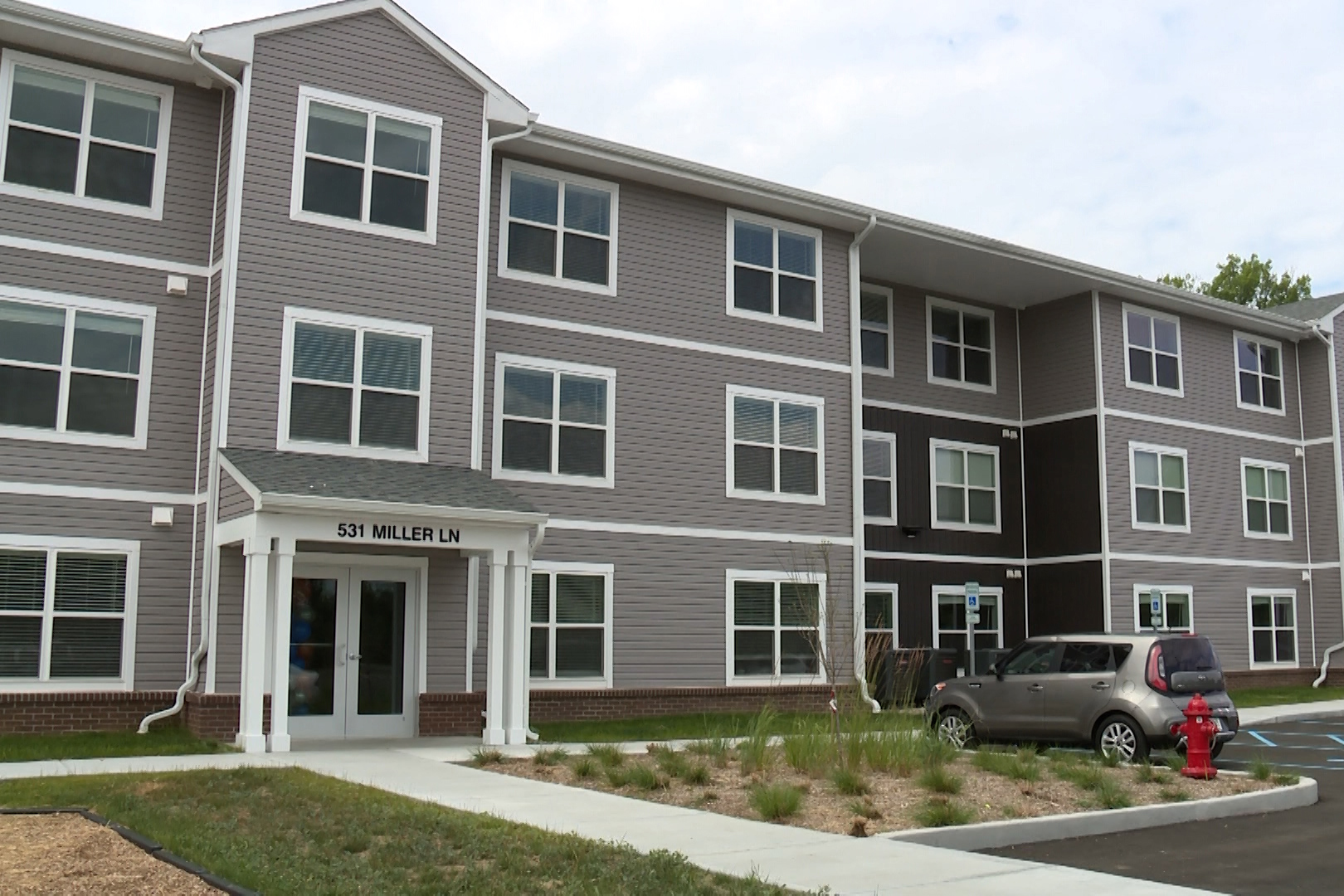 Low apartments open in Seymour, but advocates say more needed