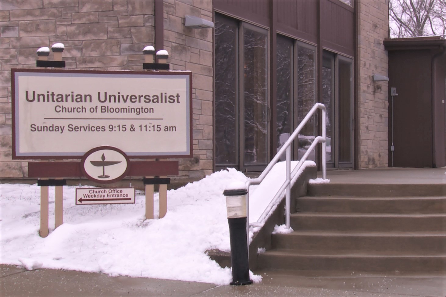 The outside of the Unitarian Universalist church in Bloomington.