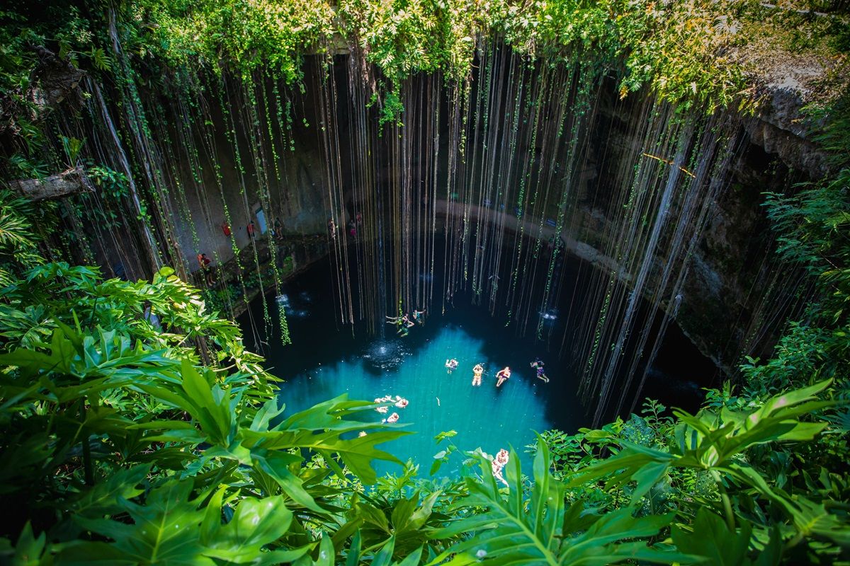 Ik-Kil Cenote, Mexico