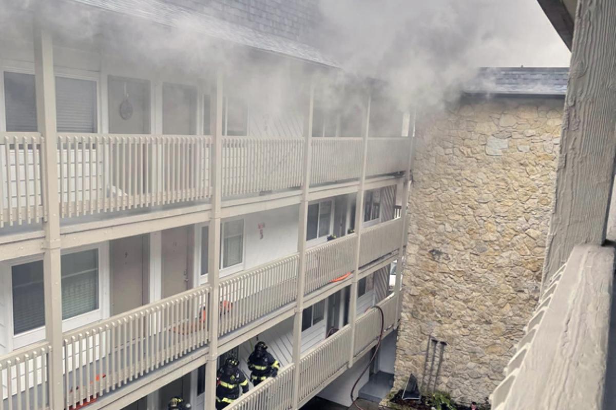 The Bloomington fire department responded to 911 calls of a four-story apartment building fire at 519 North Lincoln Street.