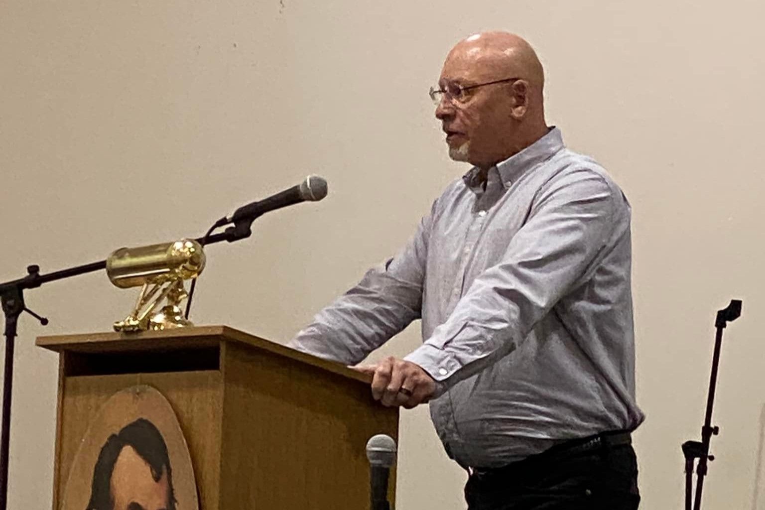 Gary Burton speaking at Owen County’s 2022 Lincoln Day Dinner.