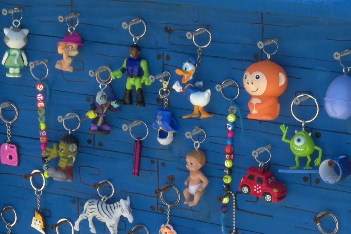 The keychain library is located on 7 Wood Street in Greencastle