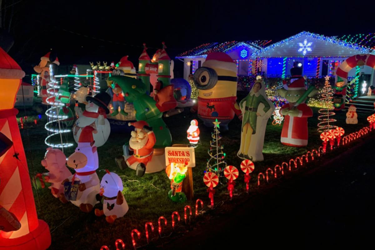 Ellettsville Christmas lights