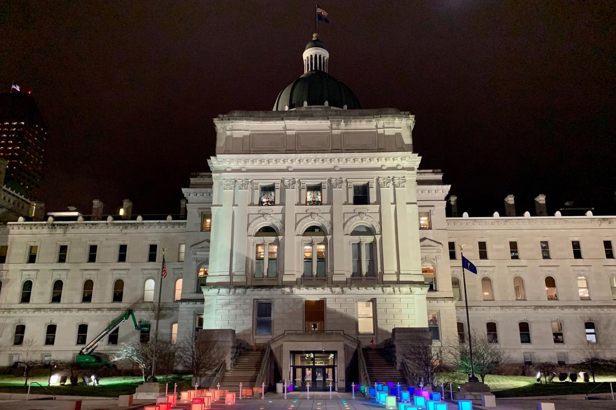 statehouse at night 2020