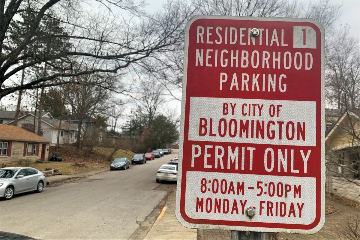 A photo of a neighborhood parking sign in the Elm Heights neighborhood of Bloomington.