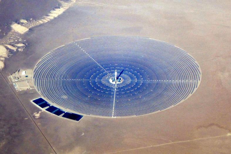 A view from above of the Crescent Dunes Solar Energy Project, a concentrated solar power plant in Nevada, 2014.