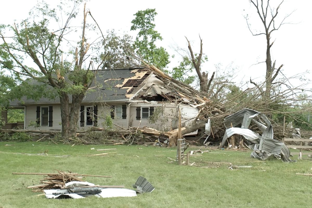 house tornado damage