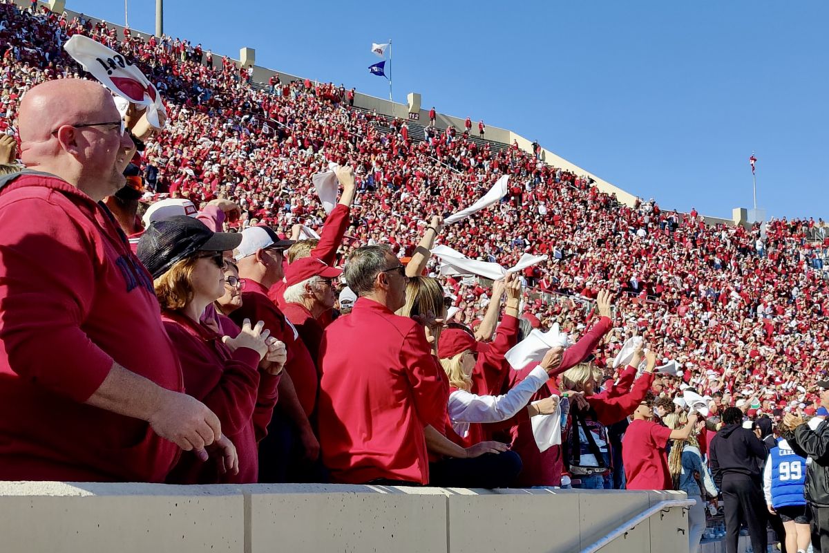 fans cheering at IUFB at Memorial Stadium