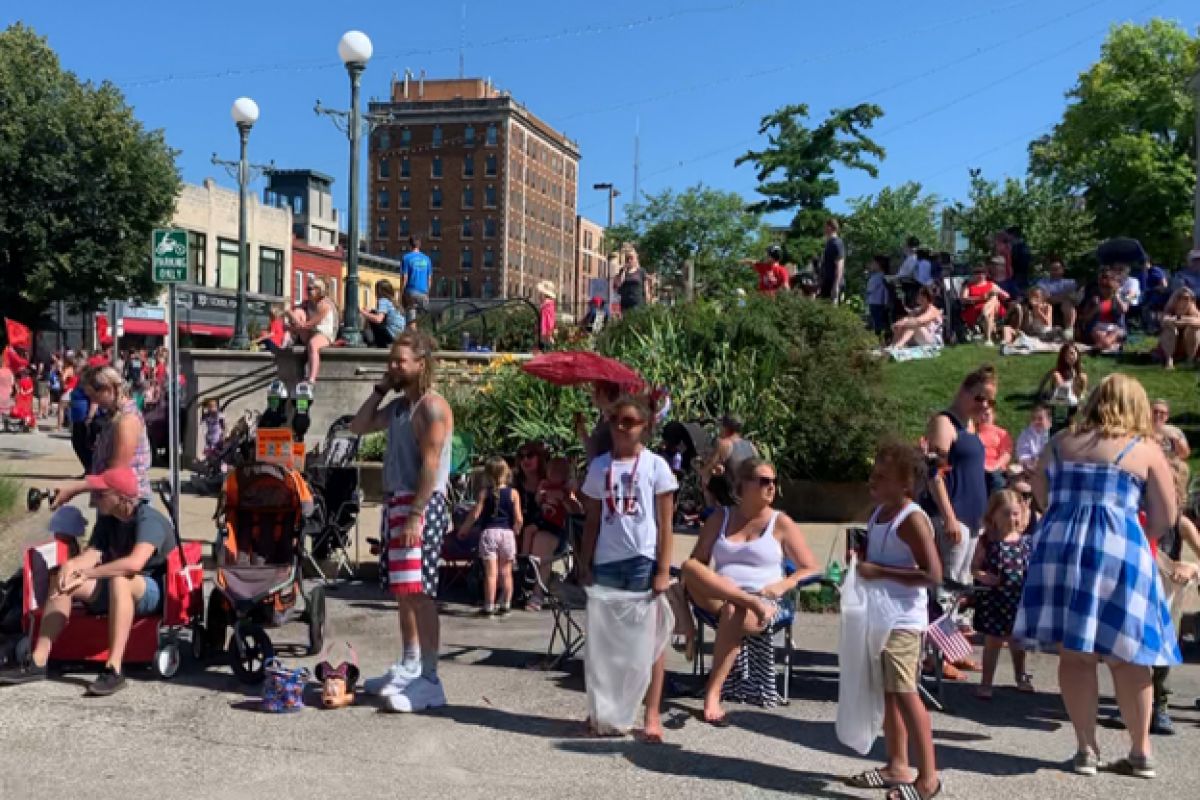 Bloomington's 4th Of July Parade Back On — With A Catch news