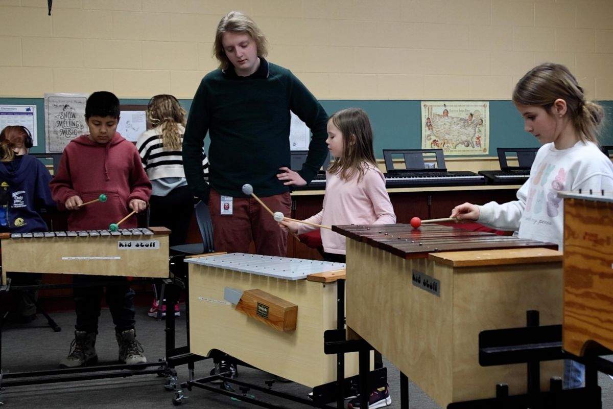 kids playing the xylophone