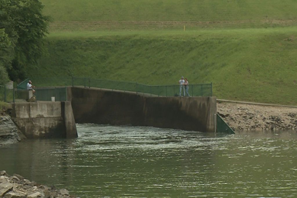 people fishing at Lake Monroe