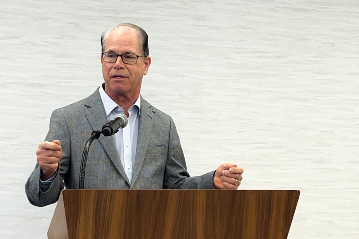 Governor-elect Mike Braun speaking at a podium