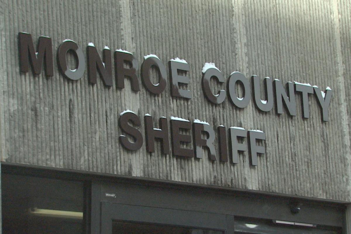 A sign for the Monroe County Sheriff's Office.