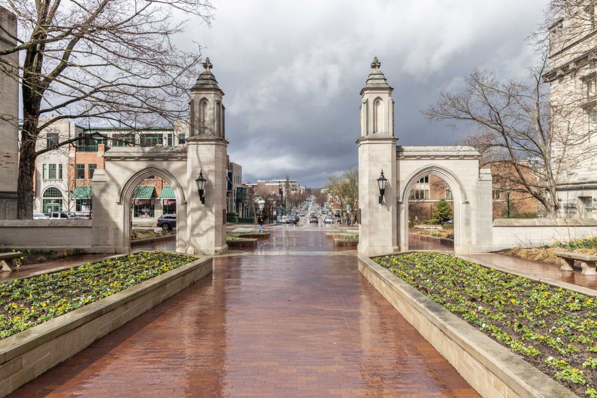 sample gates with kirkwood ave in background
