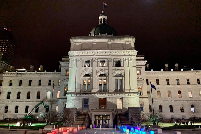 The Indiana Statehouse at night.