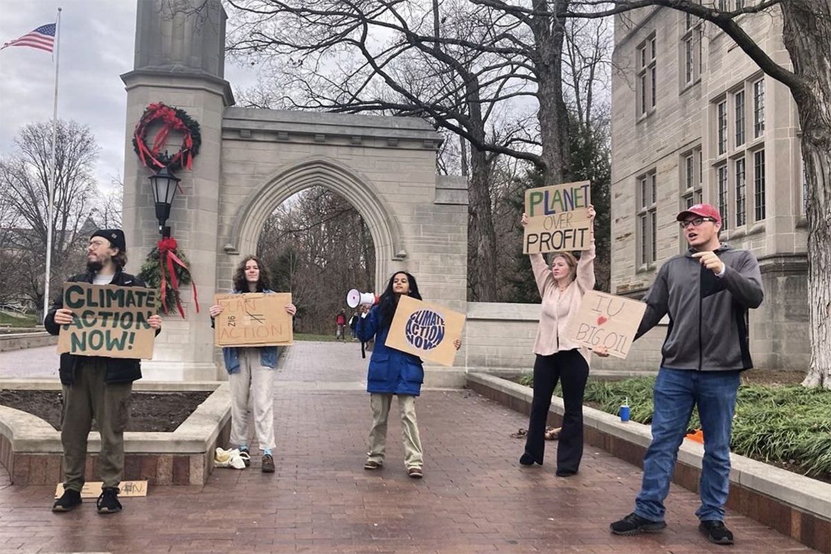 Students for a New Green World held a protest at Indiana University, Bloomington urging the university to implement its climate action plan.
