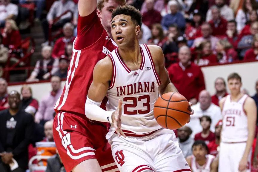 Indiana's Trayce Jackson-Davis eyes the basket against Wisconsin Saturday.