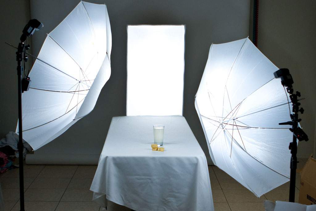 milk with two light reflectors used for taking professional photos