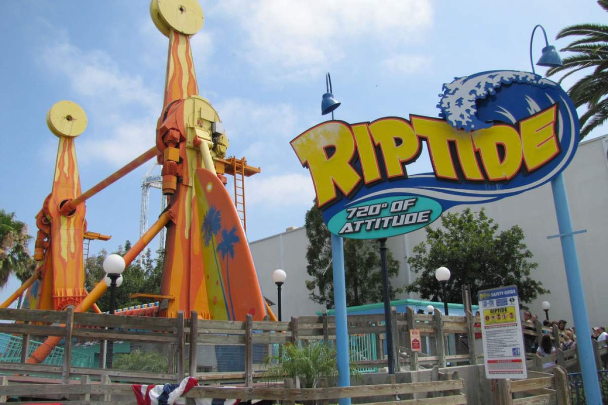 Photo of a theme park ride called "Rip Tide"