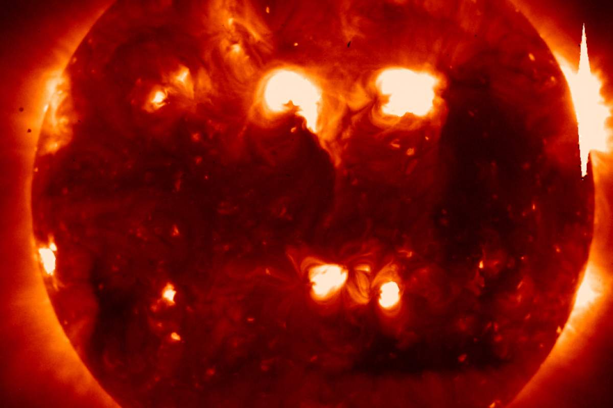 Still image of the sun during a dynamic solar event as captured by an X-Ray Telescope