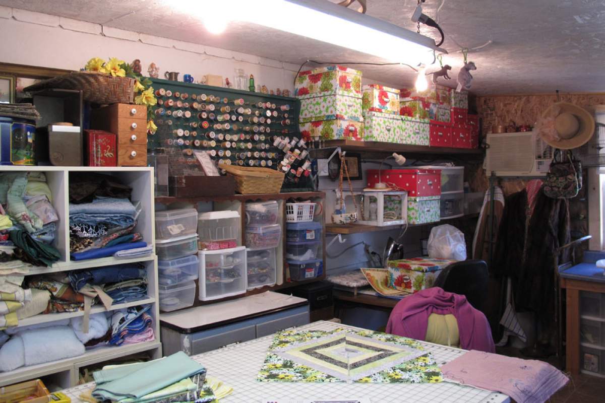 picture of a quilter's studio
