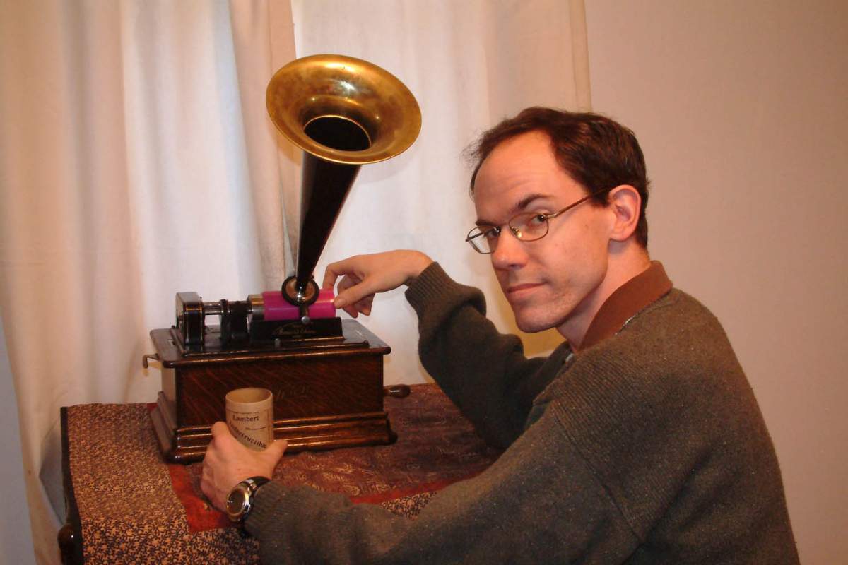 feaster with gramophone