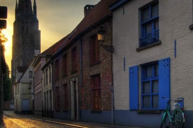 A road in Bruges: a city where composer Jean Richafort lived and worked.