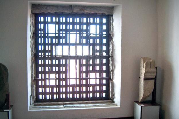 The window where sister Mariana Alcoforado could see the Count Chamilly, (Museu da Rainha D. Leonor, Beja, Portugal).