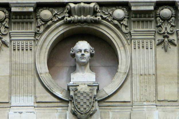 Philidor's bust on the façade of the Opera Garnier in Paris.