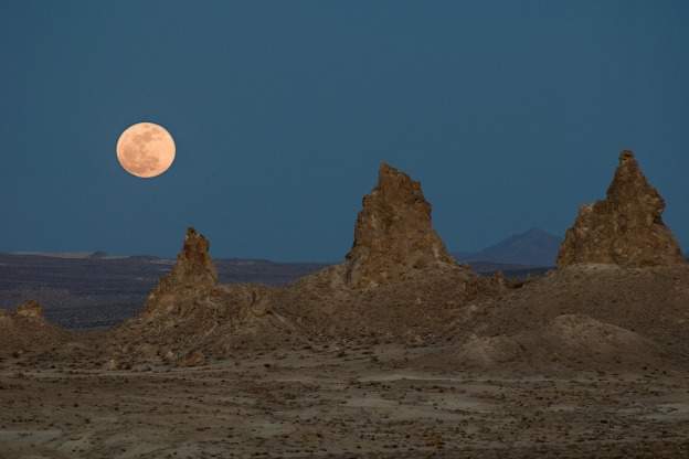 desert full moon