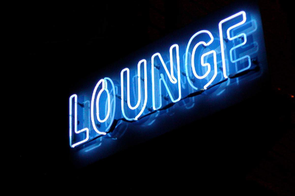 neon lounge sign