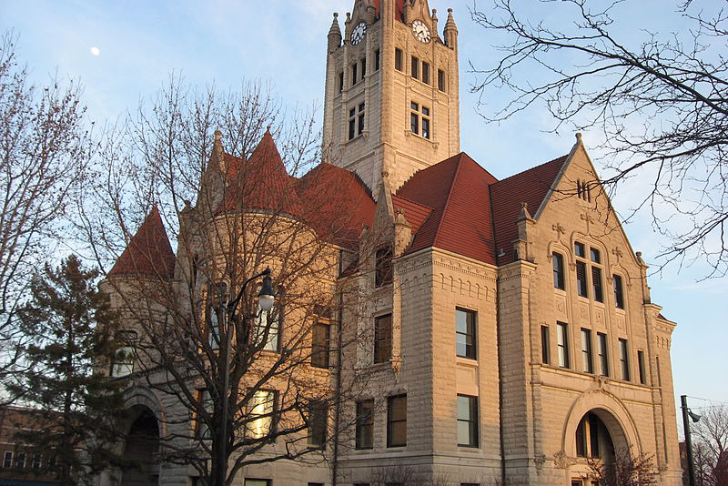hancock_county_courthouse_in_greenfield.jpg