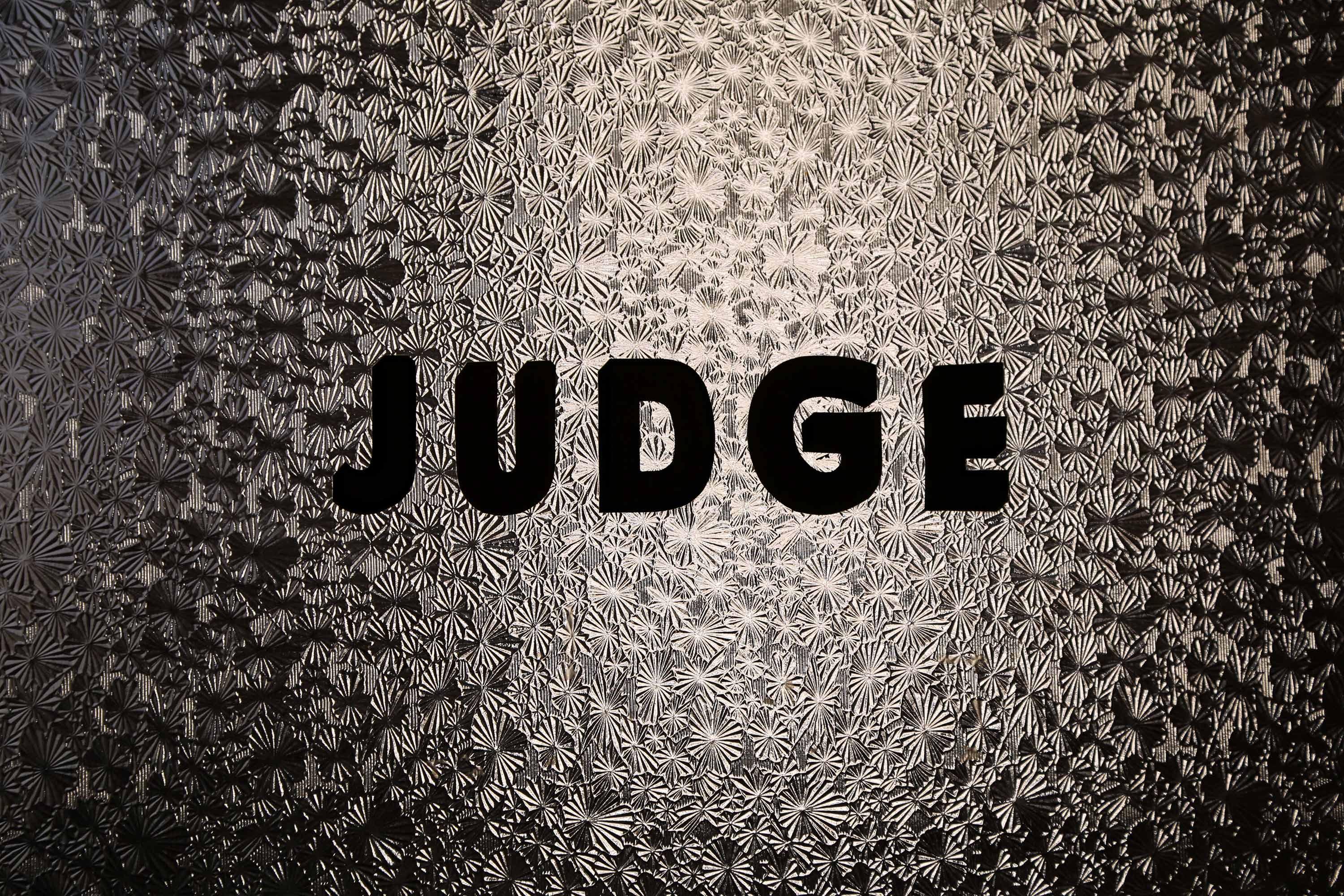 judge-door-sign_becca-costello_for-web_1u4a9903.jpg