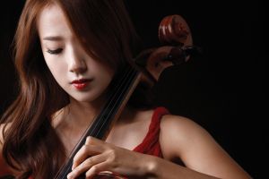 Cellist SeungAh Hong, soloist with Columbus Phil' for Schumann's Concerto