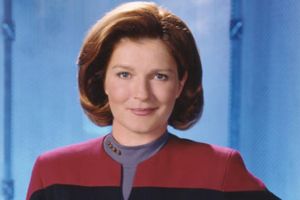 Captain Janeway headshot Kate Mulgrew