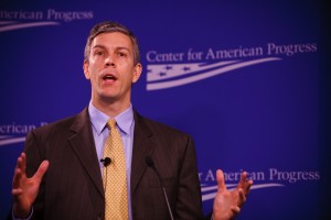 U.S. Secretary of Education Arne Duncan will offer flexibility to states in deciding whether to tie student test scores to teacher evaluations next year.